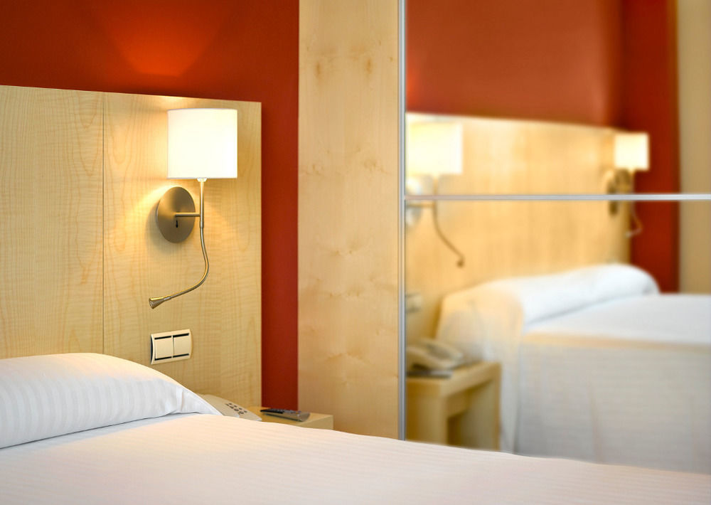 Hotel Sercotel Portales Logroño Exterior foto